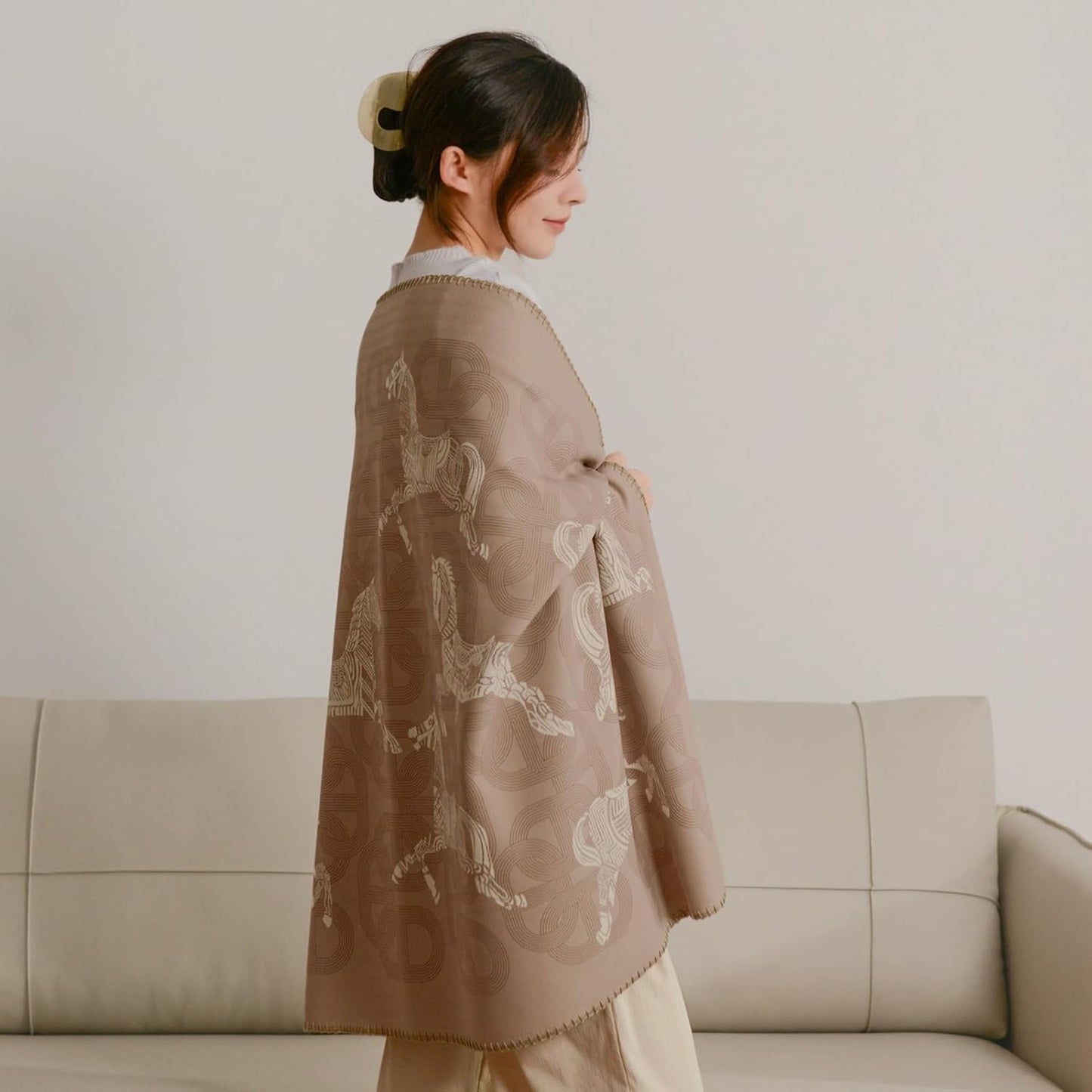 Chain Link Horses Blanket with Buckle